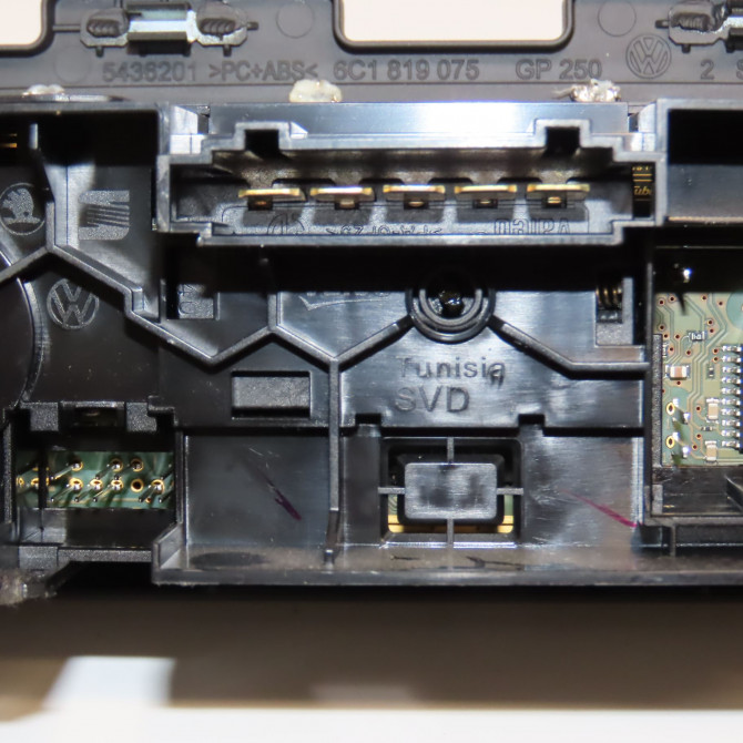 Commande de chauffage occasion VOLKSWAGEN POLO V Phase 2 02-2014->... 1.4 TDI 90ch 6C0820045G 3
