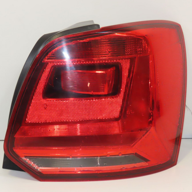 Feu arrière droit occasion VOLKSWAGEN POLO V Phase 2 02-2014->... 1.2i 90ch 6C0945096K 1