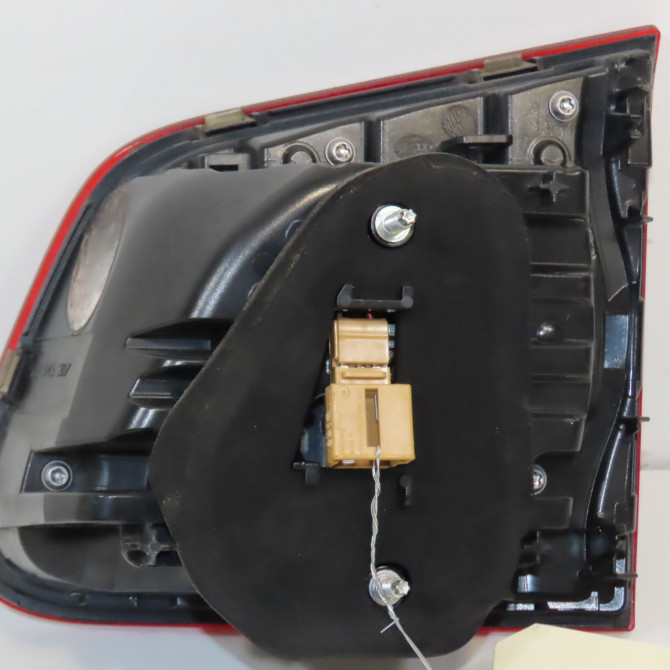 Feu arrière interieur gauche occasion VOLKSWAGEN TIGUAN I TIGUAN I Phase 2 2011-04-01->2016-12-31 2.0 TDI 140ch 5N0945307 2