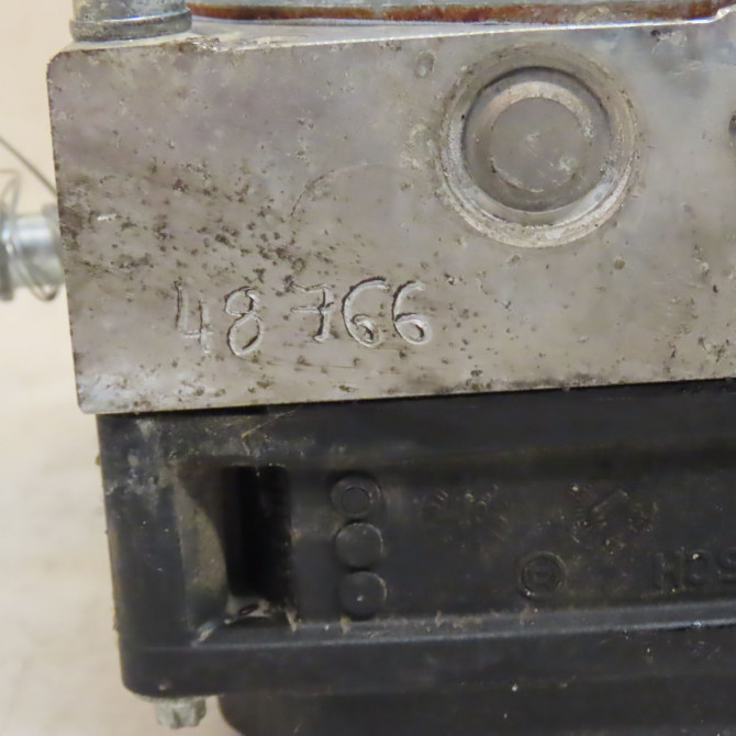 Unité hydraulique ABS occasion RENAULT MODUS Phase 1 09-2004->12-2007 1.2i 16v 75ch 3