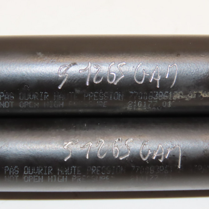 Verin droit coffre arrière occasion RENAULT MEGANE I Phase 1 04-1995->04-1999 1.9D 64ch 7700838612 2