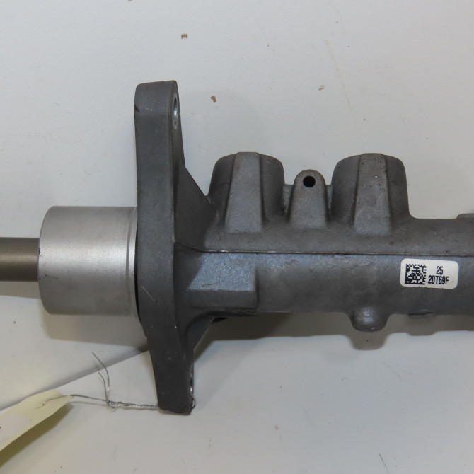 Maitre cylindre occasion  460110032R 2