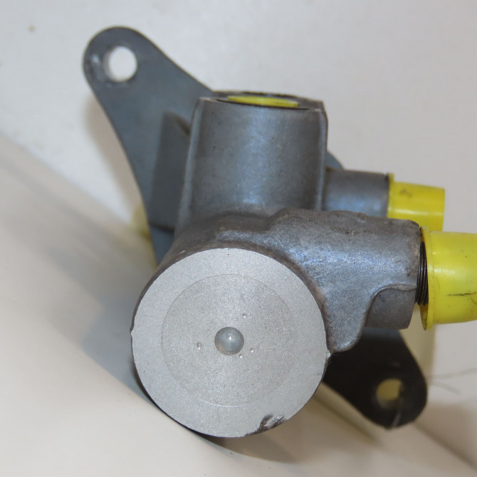 Maitre cylindre occasion  460110032R 3