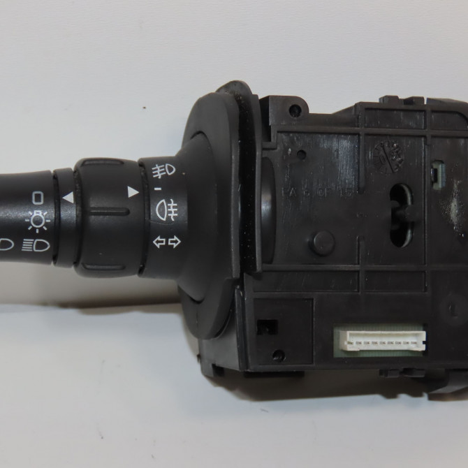 Commande clignotant occasion RENAULT SCENIC II Phase 1 03-2004->09-2006 1.5 DCI 100ch 7701060397 1
