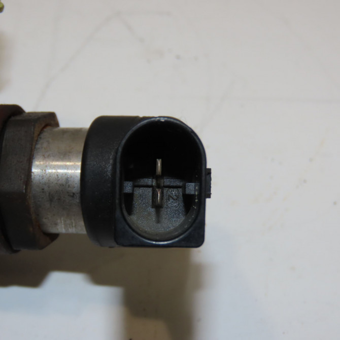 Injecteur occasion RENAULT SCENIC II Phase 1 03-2004->09-2006 1.5 DCI 105ch 2