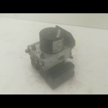 Unité hydraulique ABS occasion RENAULT TWINGO II Phase 1 06-2007->11-2011 1.2i 16v 75ch 8201078284