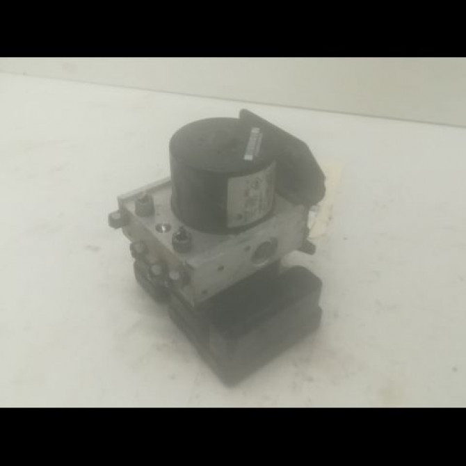 Unité hydraulique ABS occasion RENAULT TWINGO II Phase 1 06-2007->11-2011 1.2i 16v 75ch 8201078284 1