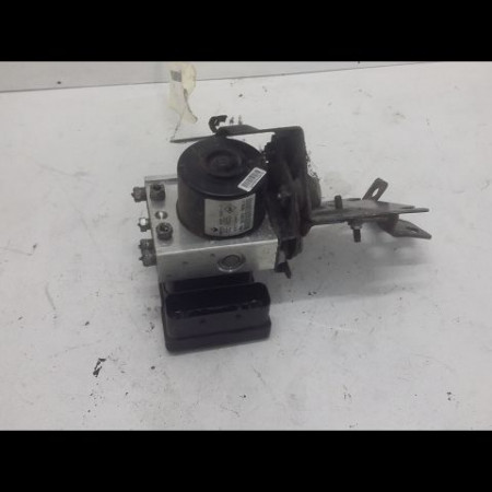Unité hydraulique ABS occasion RENAULT TWINGO II Phase 1 06-2007->11-2011 1.5 DCI 65ch 8201078284