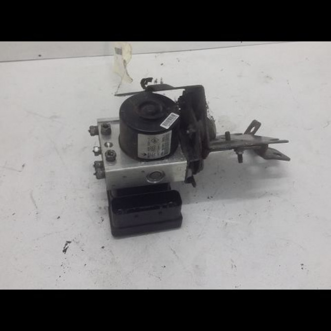 Unité hydraulique ABS occasion RENAULT TWINGO II Phase 1 06-2007->11-2011 1.5 DCI 65ch 8201078284 1