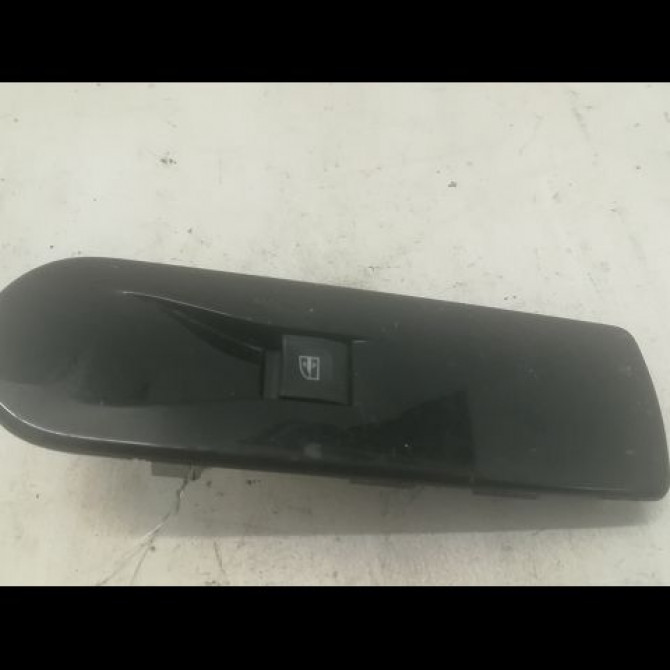 Commande lève-glace porte avant droite occasion RENAULT CLIO IV Phase 1 07-2012->... 1.5 DCI 90ch 254218614R 1