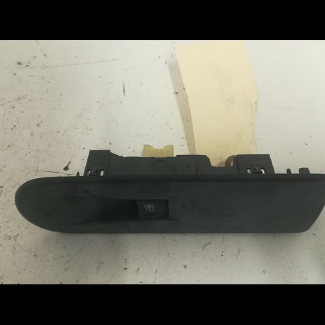 Commande lève-glace porte avant droite occasion RENAULT CLIO IV Phase 1 07-2012->... 1.5 DCI 90ch 254218614R 1