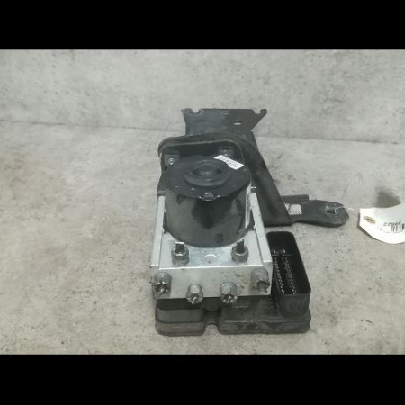 Unité hydraulique ABS occasion RENAULT TWINGO II Phase 1 06-2007->11-2011 1.2i 16v 75ch 8201078284