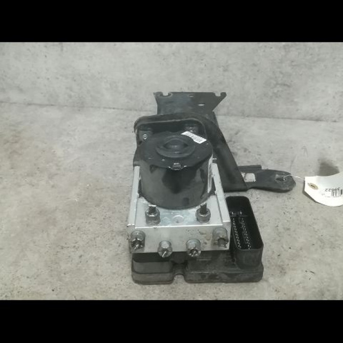 Unité hydraulique ABS occasion RENAULT TWINGO II Phase 1 06-2007->11-2011 1.2i 16v 75ch 8201078284 1