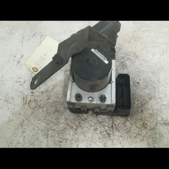 Unité hydraulique ABS occasion RENAULT TWINGO II Phase 1 06-2007->11-2011 1.5 DCI 65ch 8201078284 1