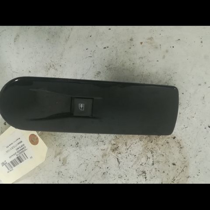 Commande lève-glace porte avant droite occasion RENAULT CLIO IV Phase 1 07-2012->... 1.5 DCI 90ch 254218614R 1