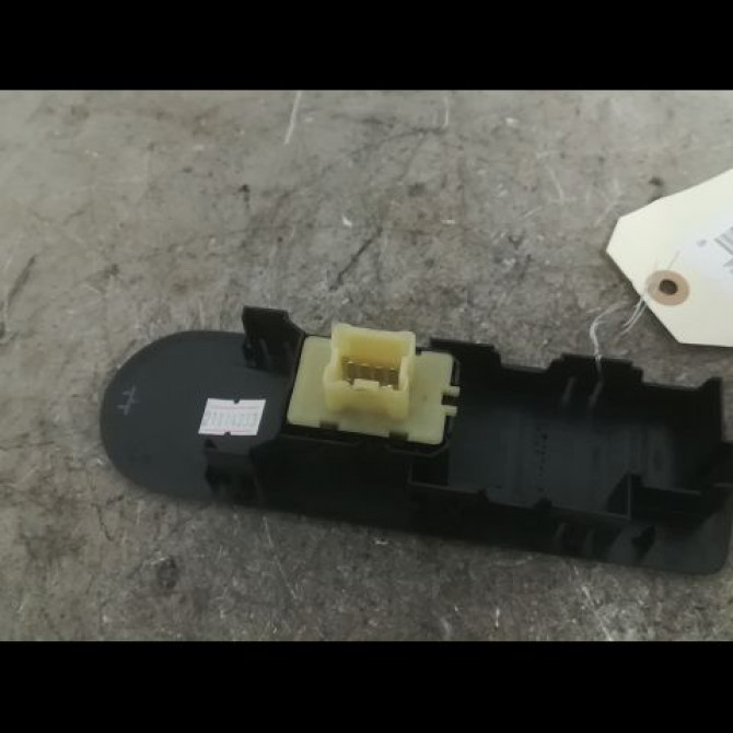 Commande lève-glace porte avant droite occasion RENAULT CLIO IV Phase 1 07-2012->... 0.9 TCE 90ch 254218614R 2