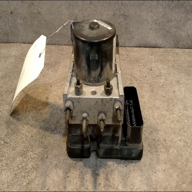 Unité hydraulique ABS occasion RENAULT TWINGO II Phase 1 06-2007->11-2011 1.5 DCI 65ch 8201078284 1