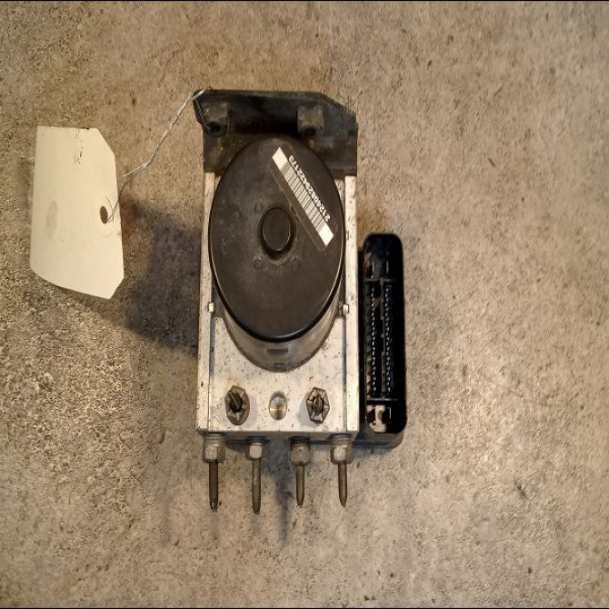 Unité hydraulique ABS occasion RENAULT TWINGO II Phase 1 06-2007->11-2011 1.5 DCI 65ch 8201078284 2