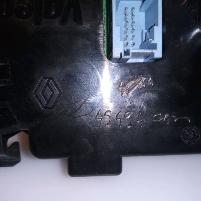 Commande de chauffage occasion RENAULT TWINGO II Phase 1 06-2007->11-2011 1.2i 16v 75ch 8200534084 4