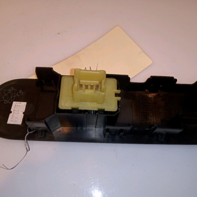 Commande lève-glace porte avant droite occasion RENAULT CLIO IV Phase 1 07-2012->... 1.5 DCI 90ch 254218614R 2