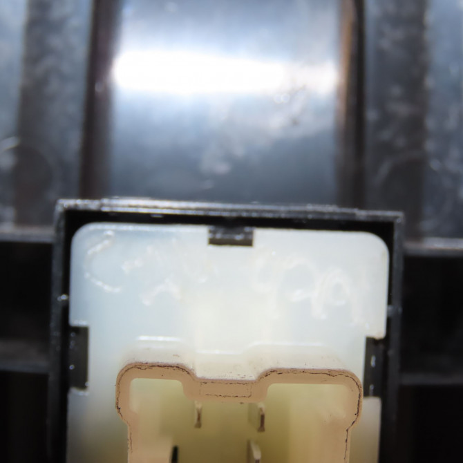 Commande lève-glace porte avant droite occasion  254218614R 4