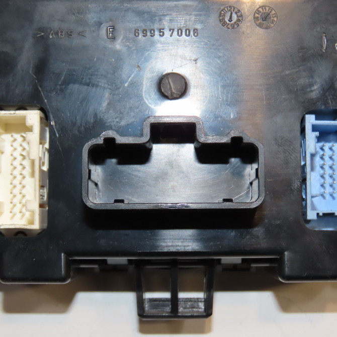 Commande de chauffage occasion RENAULT TWINGO II Phase 1 06-2007->11-2011 1.2i 16v 75ch 8200534084 3