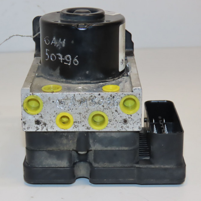 Unité hydraulique ABS occasion RENAULT TWINGO II Phase 1 06-2007->11-2011 1.5 DCI 65ch 8201078284 2