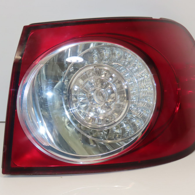 Feu arrière droit occasion VOLKSWAGEN GOLF V 5M0945096N 1