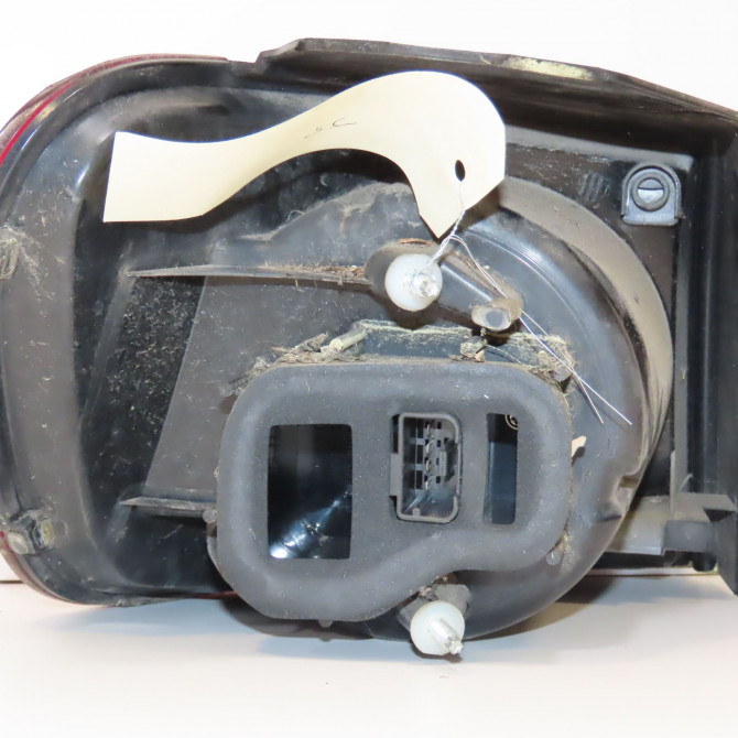 Feu arrière droit occasion VOLKSWAGEN GOLF V 5M0945096N 2