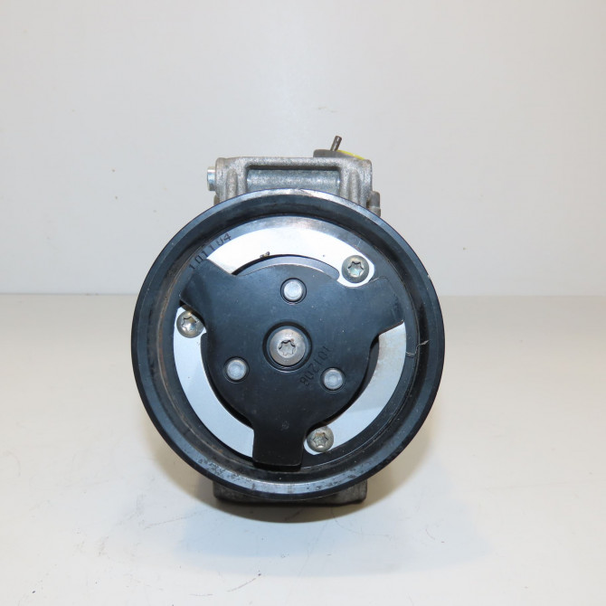 Compresseur air conditionne occasion VOLKSWAGEN GOLF VI Phase 1 10-2008->04-2013 1.6 TDI 105ch 2