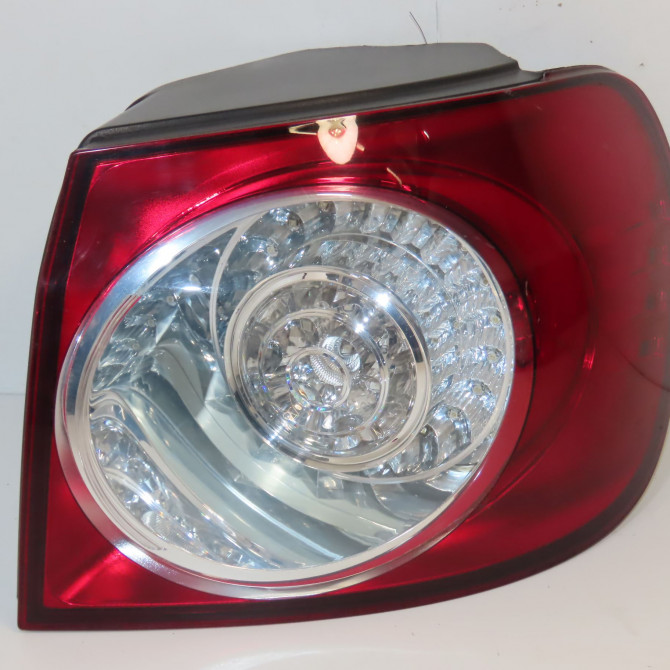 Feu arrière droit occasion VOLKSWAGEN GOLF PLUS Phase 1 03-2005->03-2009 1.9 TDI 105ch 5M0945096N 1