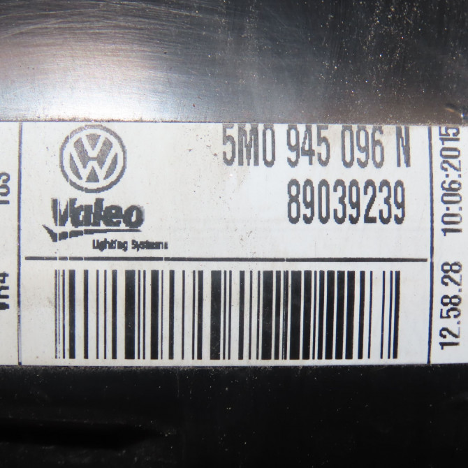 Feu arrière droit occasion VOLKSWAGEN GOLF PLUS Phase 1 03-2005->03-2009 1.9 TDI 105ch 5M0945096N 4