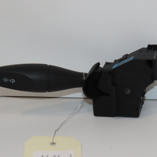Commande clignotant occasion FORD FIESTA V Phase 2 10-2005->10-2008 1.4 TDCI 1356218 1