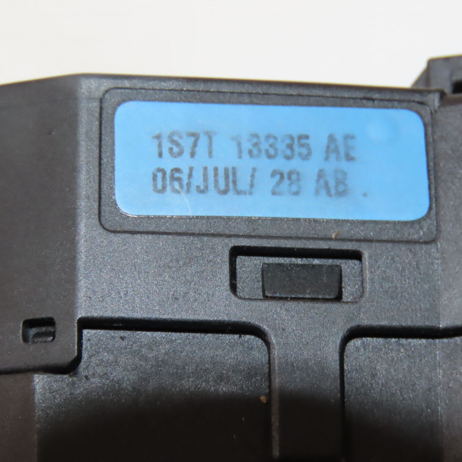 Commande clignotant occasion FORD FIESTA V Phase 2 10-2005->10-2008 1.4 TDCI 1356218 4