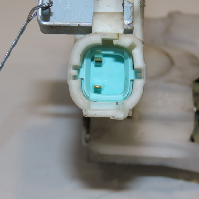 Serrure porte avg occasion RENAULT MAXITY 4