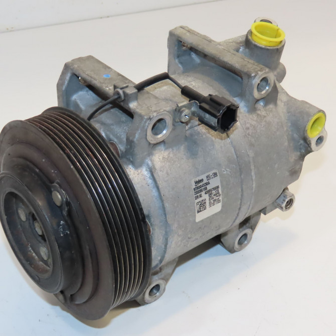 Compresseur air conditionne occasion RENAULT MAXITY 1