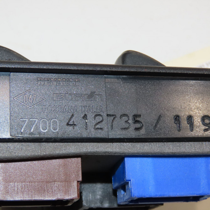 Commande lève-glace porte avant gauche occasion RENAULT SAFRANE Phase 2 09-1996->08-2000 2.2 DT 7700412747 3