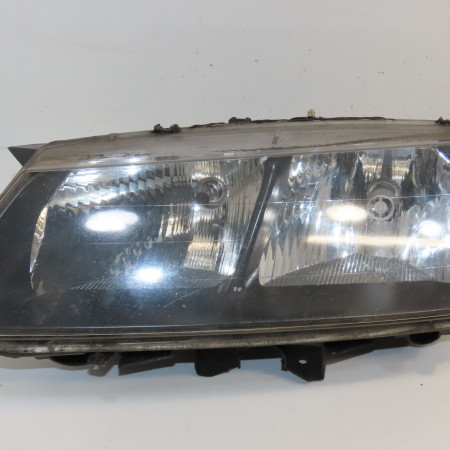 Phare gauche occasion RENAULT SAFRANE Phase 2 09-1996->08-2000 2.2 DT 7701042500