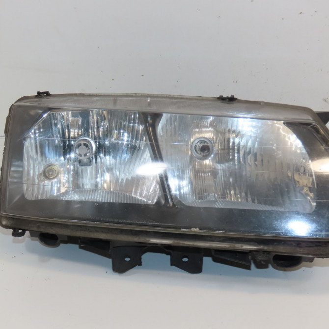Phare droit occasion RENAULT SAFRANE Phase 2 09-1996->08-2000 2.2 DT 7701042501 1