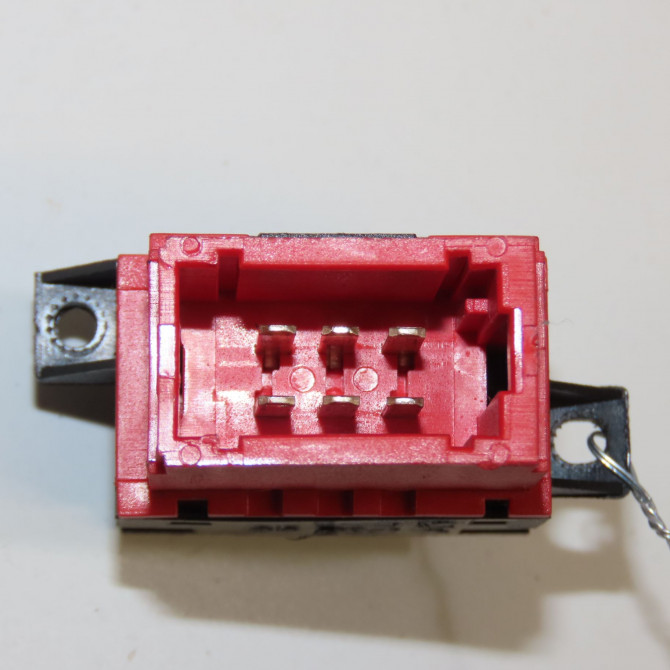 Commande lève-glace porte avant droite occasion RENAULT SAFRANE Phase 2 09-1996->08-2000 2.2 DT 7700412747 2