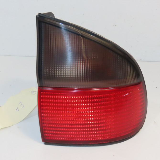 Feu arrière droit occasion RENAULT SAFRANE Phase 2 09-1996->08-2000 2.2 DT 7701042486 1