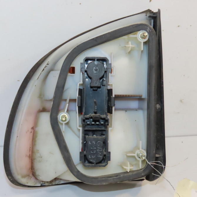 Feu arrière droit occasion RENAULT SAFRANE Phase 2 09-1996->08-2000 2.2 DT 7701042486 2