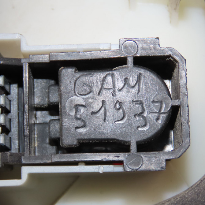 Feu arrière droit occasion RENAULT SAFRANE Phase 2 09-1996->08-2000 2.2 DT 7701042486 4