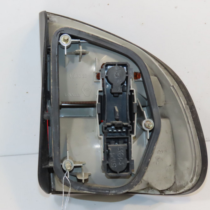 Feu arrière gauche occasion RENAULT SAFRANE Phase 2 09-1996->08-2000 2.2 DT 7701042481 2