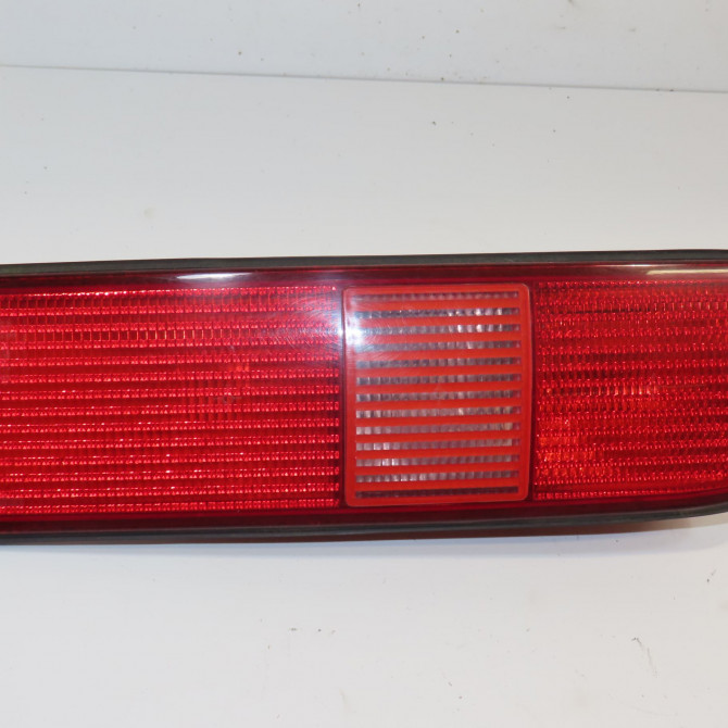 Feu arrière interieur gauche occasion RENAULT SAFRANE Phase 2 09-1996->08-2000 2.2 DT 7700428401 1