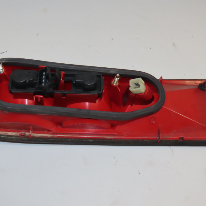 Feu arrière interieur gauche occasion RENAULT SAFRANE Phase 2 09-1996->08-2000 2.2 DT 7700428401 2