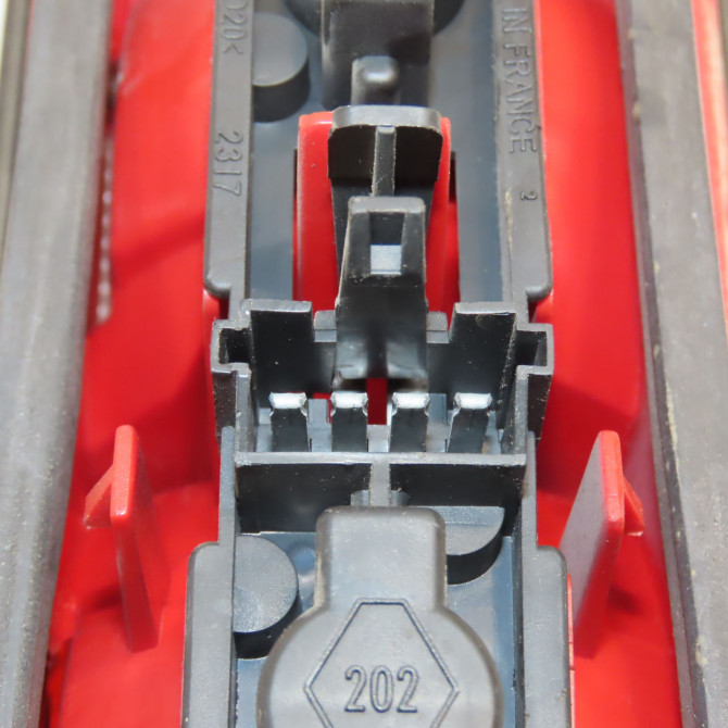 Feu arrière interieur gauche occasion RENAULT SAFRANE Phase 2 09-1996->08-2000 2.2 DT 7700428401 3