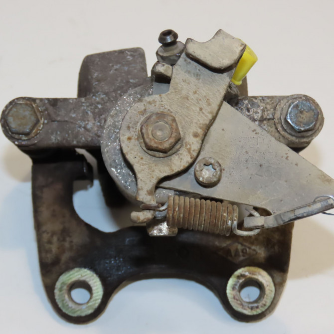 Etrier de frein arrière gauche occasion RENAULT SCENIC II Phase 1 03-2004->09-2006 1.9 DCI 120ch 7701208256 3