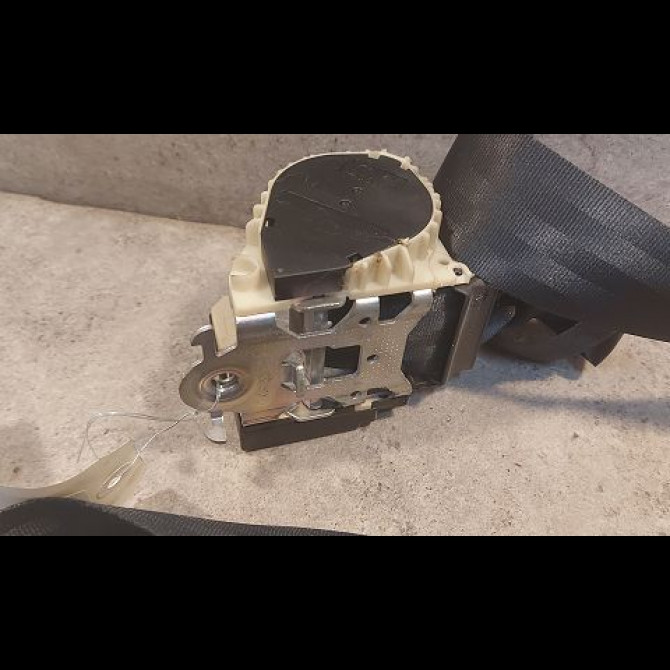 Ceinture arrière droite occasion RENAULT TWINGO II Phase 1 06-2007->11-2011 1.5 DCI 65ch 8200532117 3