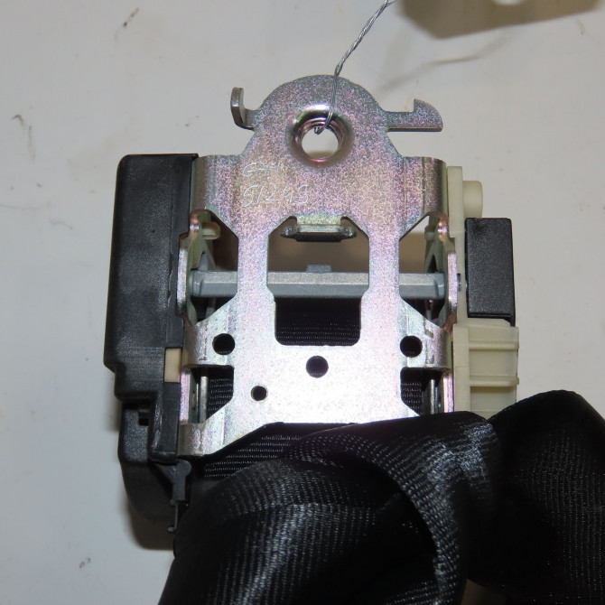 Ceinture arrière droite occasion RENAULT TWINGO II Phase 1 06-2007->11-2011 1.5 DCI 65ch 8200532117 3